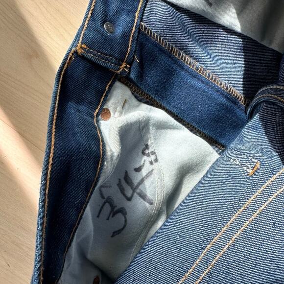 Vintage Levi's Cut off Jean Shorts Dark Wash Size 30 Waist Slim Fit Stretch - Picture 6 of 10